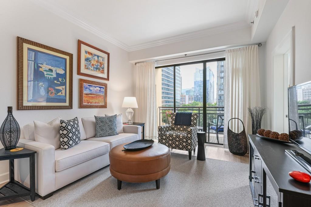 Paramount - Residential