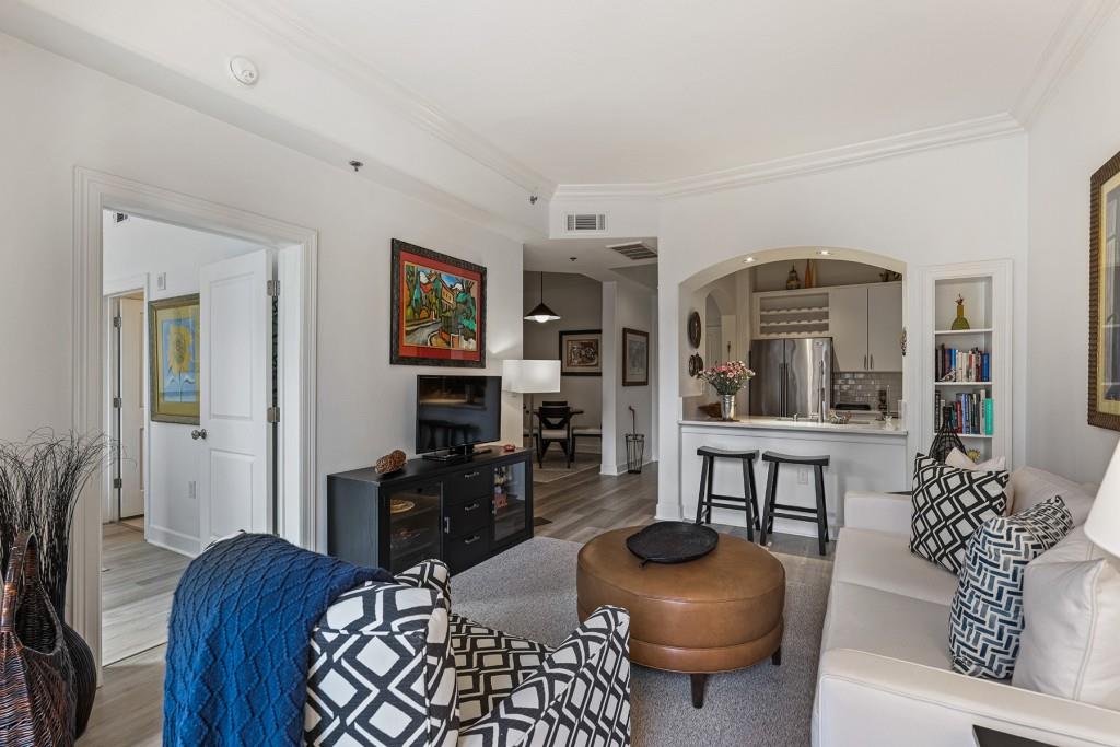 Paramount - Residential