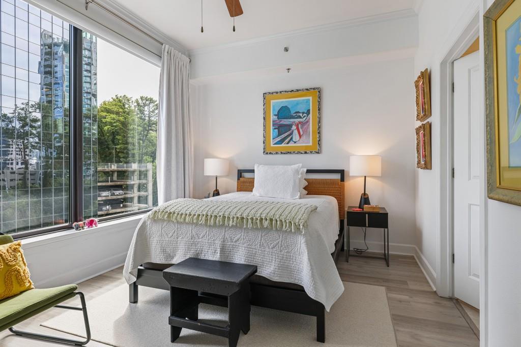 Paramount - Residential