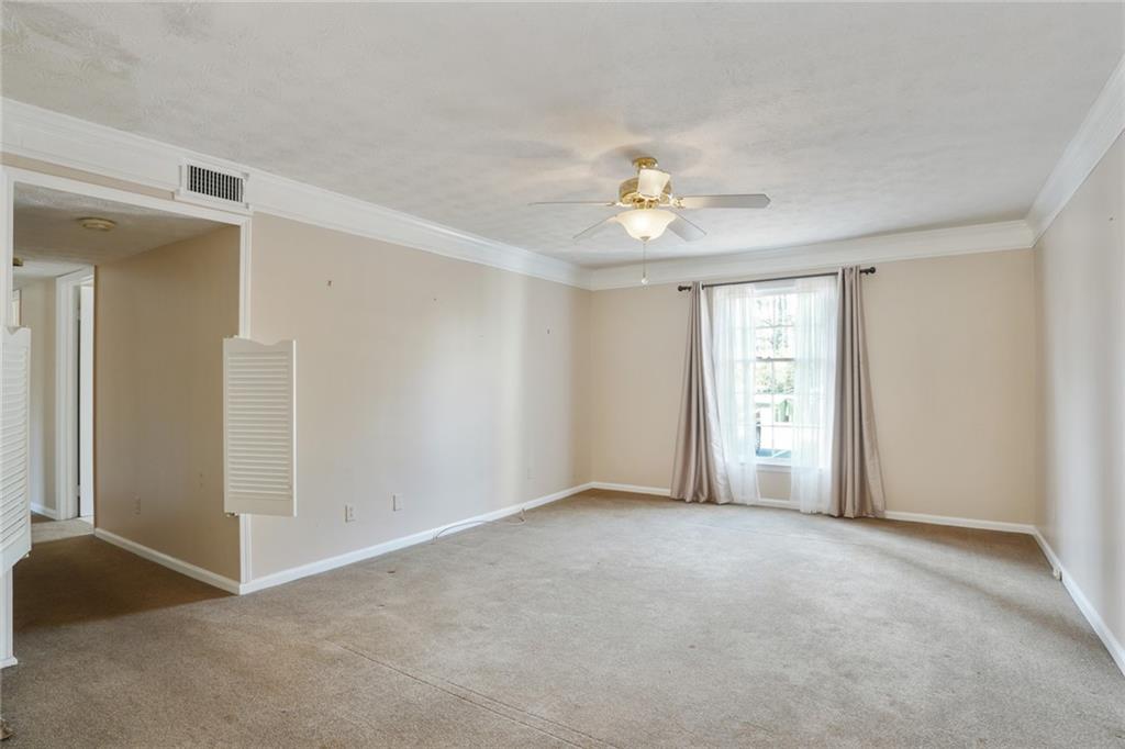 6700 Roswell Road 11B