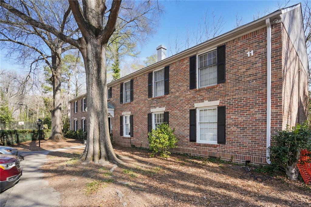 6700 Roswell Road 11B
