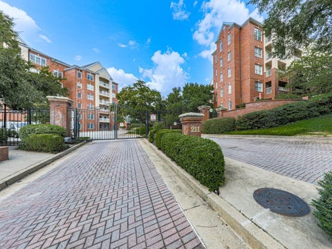 Condo For Sale - 211 Colonial Homes Drive #2501<br/> Atlanta, GA 30309