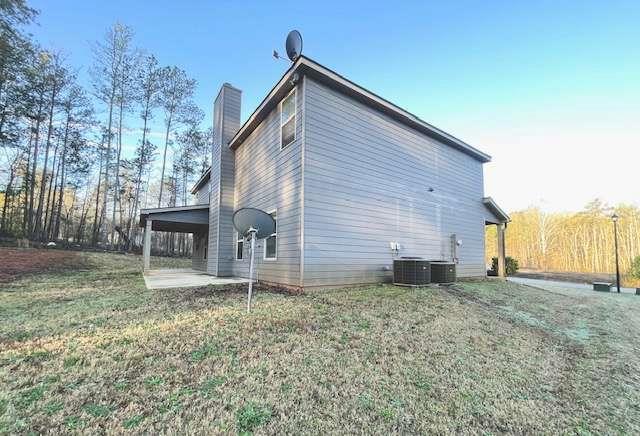 2002 River Falls Drive, Griffin, Georgia image 4