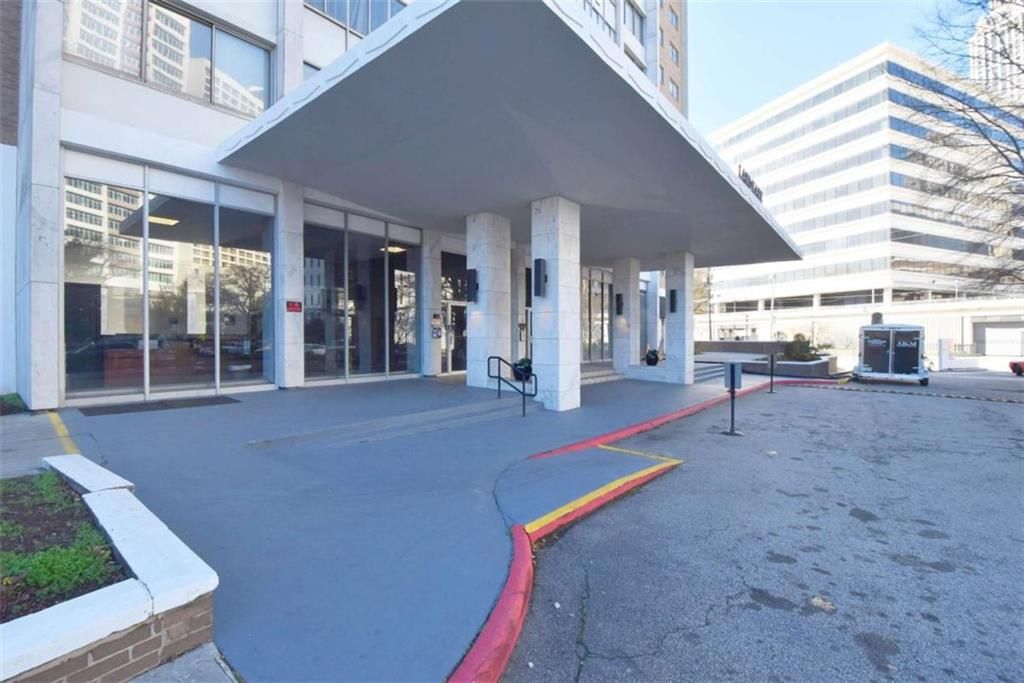 Photo of 215 Piedmont Avenue #1505, Atlanta, GA 30308 (MLS # 7728582)