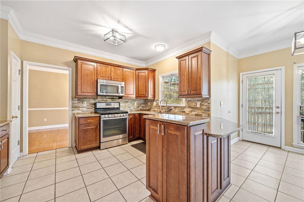 1039 Ashfern Walk, Woodstock, Georgia image 10