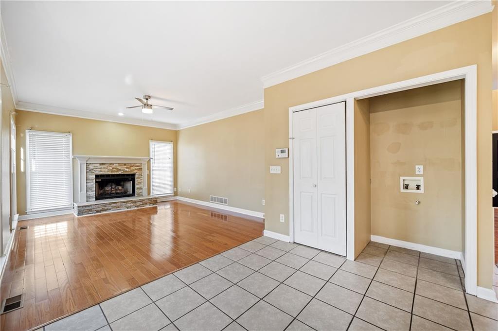 1039 Ashfern Walk, Woodstock, Georgia image 12