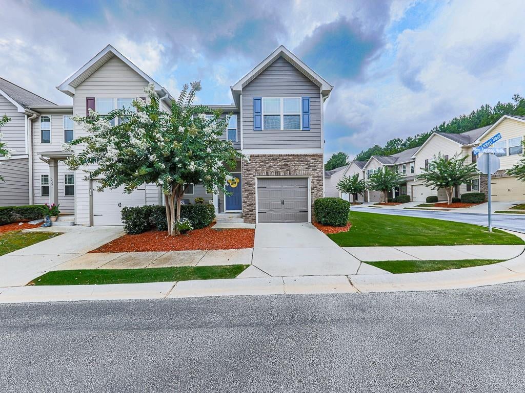 3353 Blue Springs Walk NW