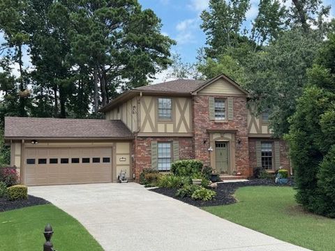 Photo of 350 Stonebridge Drive, Roswell, GA 30075 (MLS # 7668354)