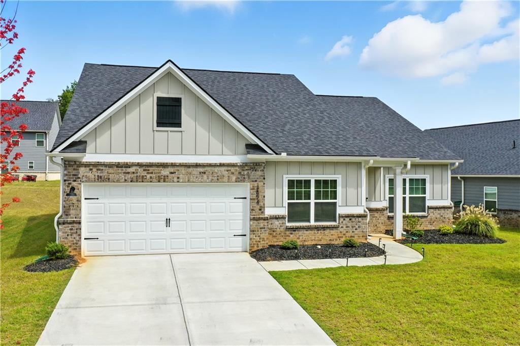 3894 Saddle Bag Court