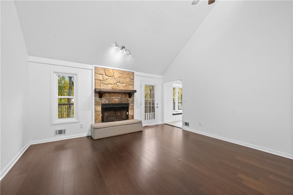 4813 Highpoint Drive NE