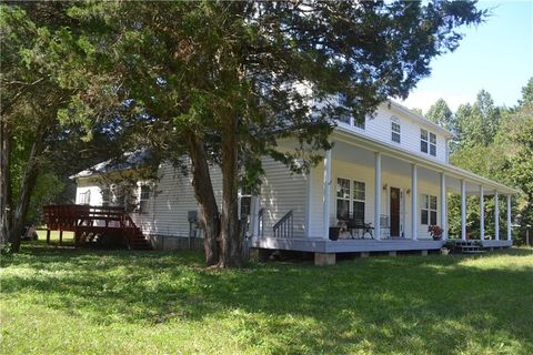 A home in Powder Springs