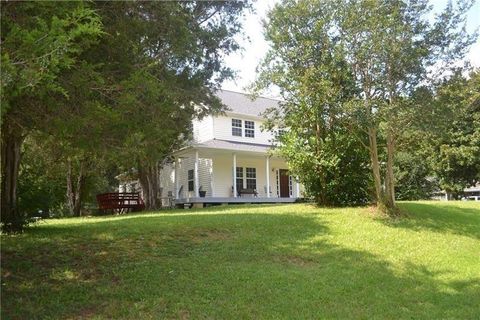 A home in Powder Springs