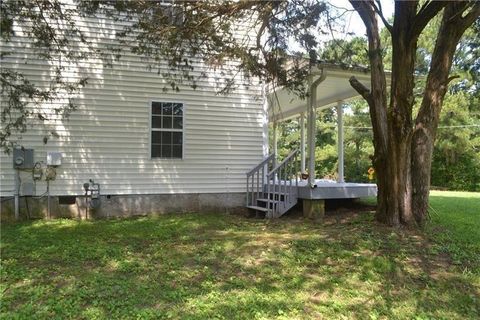 A home in Powder Springs