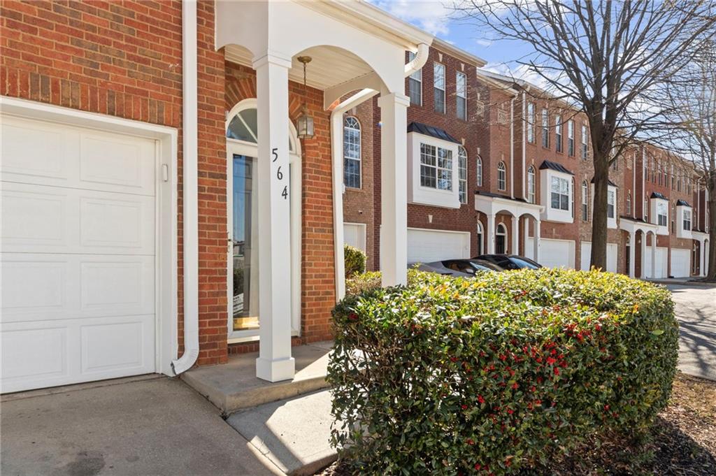 564 Fraser Street SE