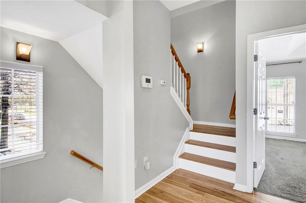 564 Fraser Street SE