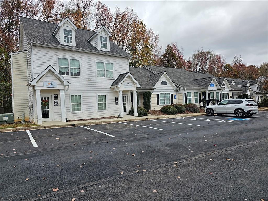 Come Enjoy Professional Office Space In Magnolia Park Office Condos - Conveniently Located Just Off Fairburn Road and Hospital Drive in Douglasville.
This Small Community Offers Offices That Were built in 2006. There are Neighboring Offices With Professional Services of Attorneys, CPA'S, Insurance, Logistics, Real Estate, Primary Doctors, Counseling Therapy, Etc.
Units Are All-Electric. HOA Dues Are Paid By Owner.
Water, Sewer, Garbage, And Landscaping Are Covered By Condo Association.
Come Enjoy a Private Suite with 5 Offices On a Walk-In Level and No Stairs. There Is A Lobby Area That Is Great For Clients To Relax While Waiting For Their Appointment. Amenities In Hallway...Include A Small Kitchenette Area And a Private Bathroom. Plenty of Parking Too!
