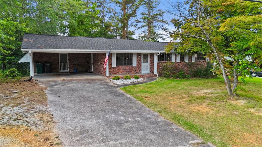 Charming 3BR/1.5BA Brick Ranch Just Minutes from University of West GA, Lake Carroll & Downtown Carrollton!
Welcome to this spacious and versatile 3-bedroom, 1.5-bath brick ranch nestled in one of Carrollton’s most desirable and convenient locations! Just minutes from the University of West Georgia, the scenic Greenbelt walking trails, and a short walk to peaceful Lake Carroll, this home offers the perfect blend of comfort and convenience.
Inside, you'll find a spacious floor plan with great flow, featuring two separate living areas that provide plenty of room to relax, gather, or entertain. An additional small room is ideal for a home office or study—great for anyone needing a flexible space to work or create. The 3 bedrooms with a full bath centrally located are great for a roommates or a family. An additional half bath is located in one of the bedrooms for convenience.
Downstairs offers even more space and flexibility—perfect for a workout area, extra living space, or excellent storage. Step outside to the backyard garden, where you can grow your own vegetables, herbs, and flowers, and enjoy the peaceful small sitting deck, a perfect spot to unwind or sip your morning coffee.
This home is perfect for both families and investors alike. Its proximity to the University of West Georgia and Southwire makes it a smart choice for rental potential, while the spacious layout and location near downtown Carrollton’s great dining, Lake Carroll and shopping make it a fantastic place to call home.
Don’t miss your chance to own this well-located property offering space, charm, and access to everything Carrollton has to offer!