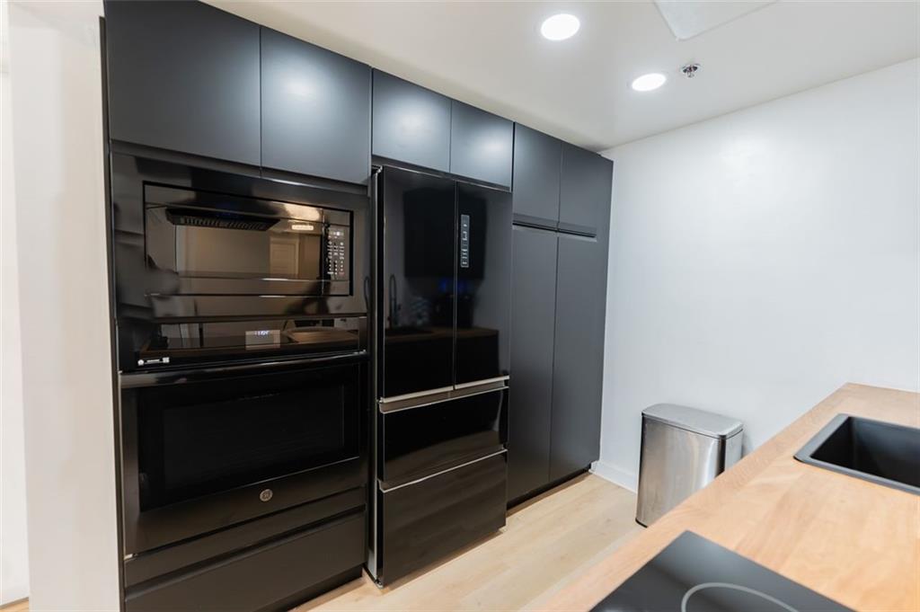 1280 W Peachtree St NW 2912