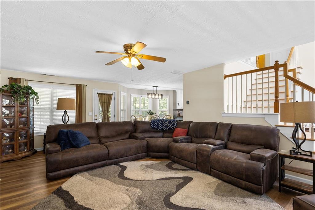 1660 Burnt Oak Way