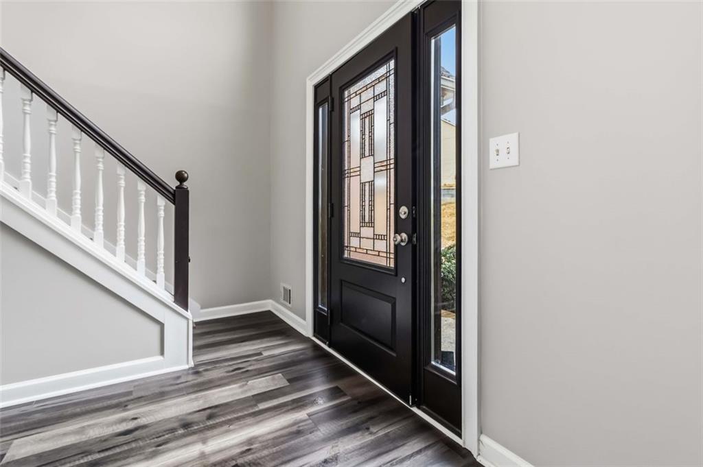 825 SOMERSET VALE Drive