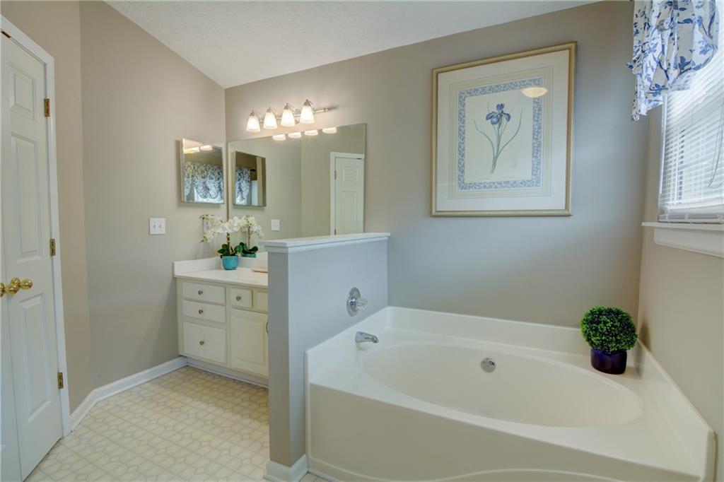 3381 Grovewood Lane, Duluth, Georgia image 32