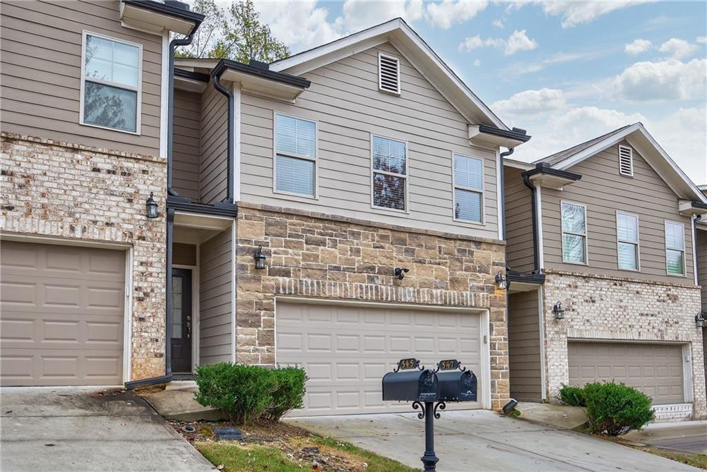 547 Monticello Boulevard SE