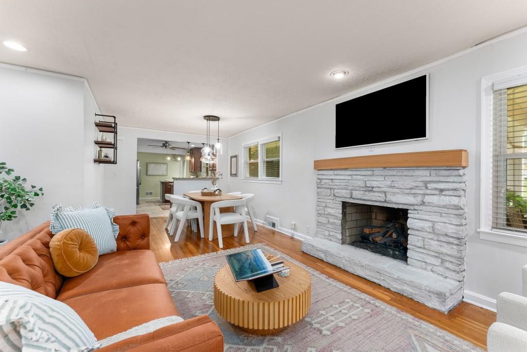 1865 Briarlake Circle