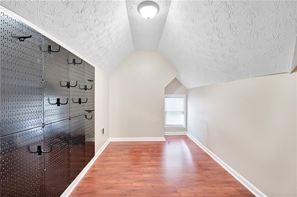 Lanier Country Club Estates - Residential
