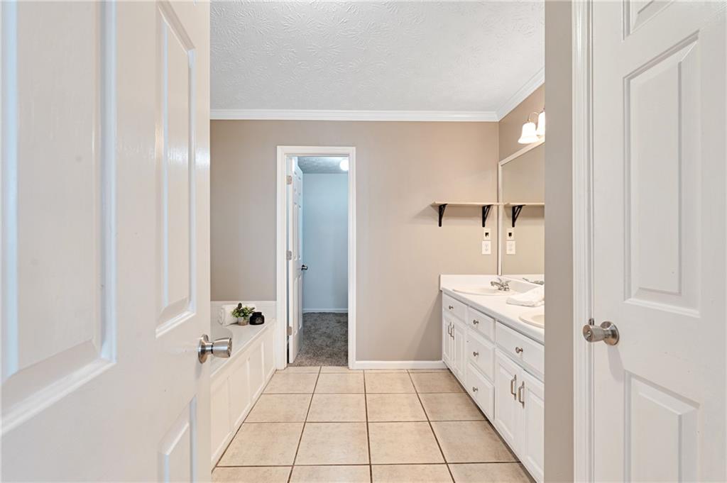 Lanier Country Club Estates - Residential