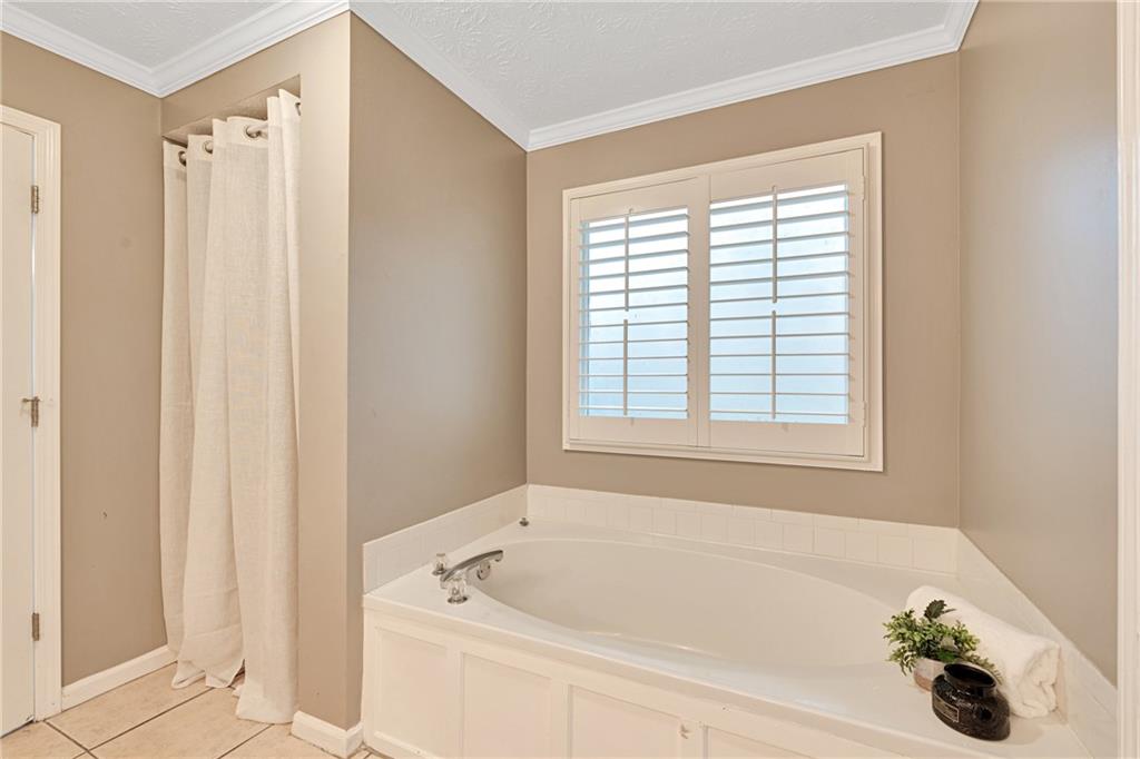 Lanier Country Club Estates - Residential