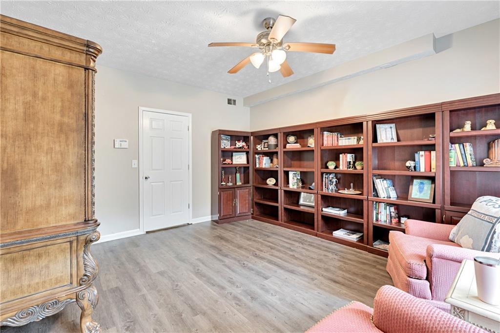 Lanier Country Club Estates - Residential