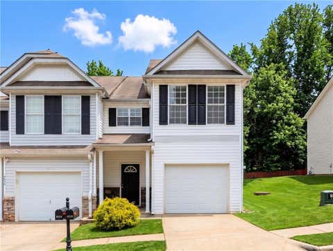 Townhouse For Sale - 4932 Vireo Drive<br/> Flowery Branch, GA 30542