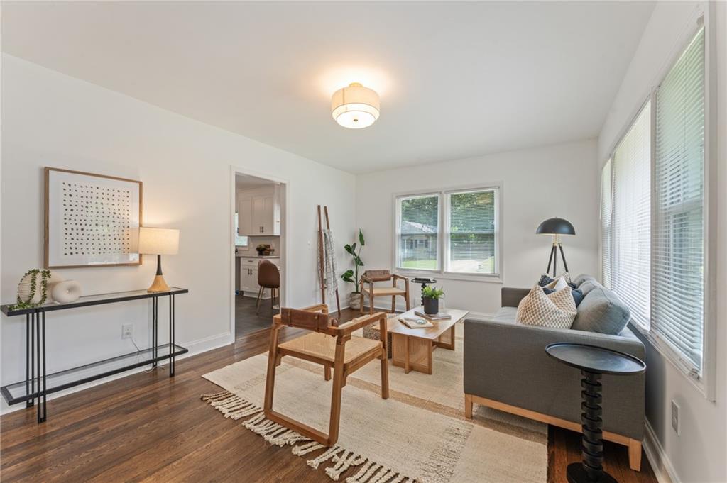 1215 Richland Road SW