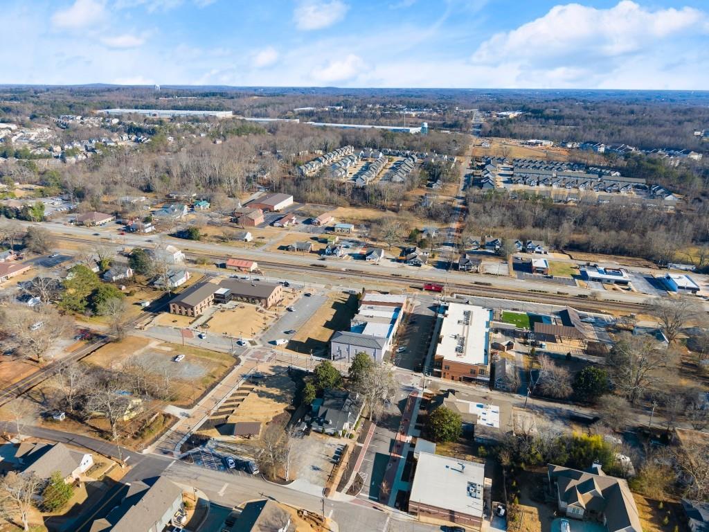 5524 Shallow Branch Drive, Flowery Branch, Georgia image 3