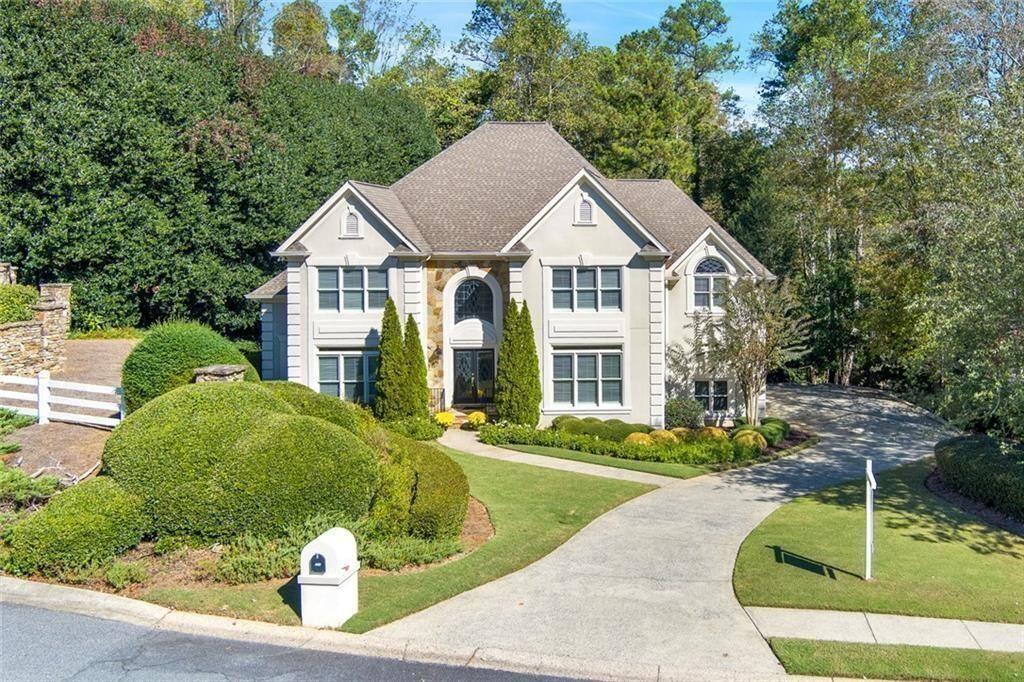 889 Waterford Green