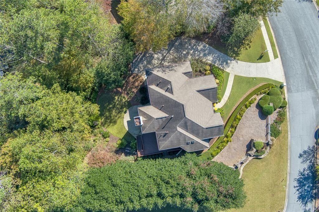 889 Waterford Green