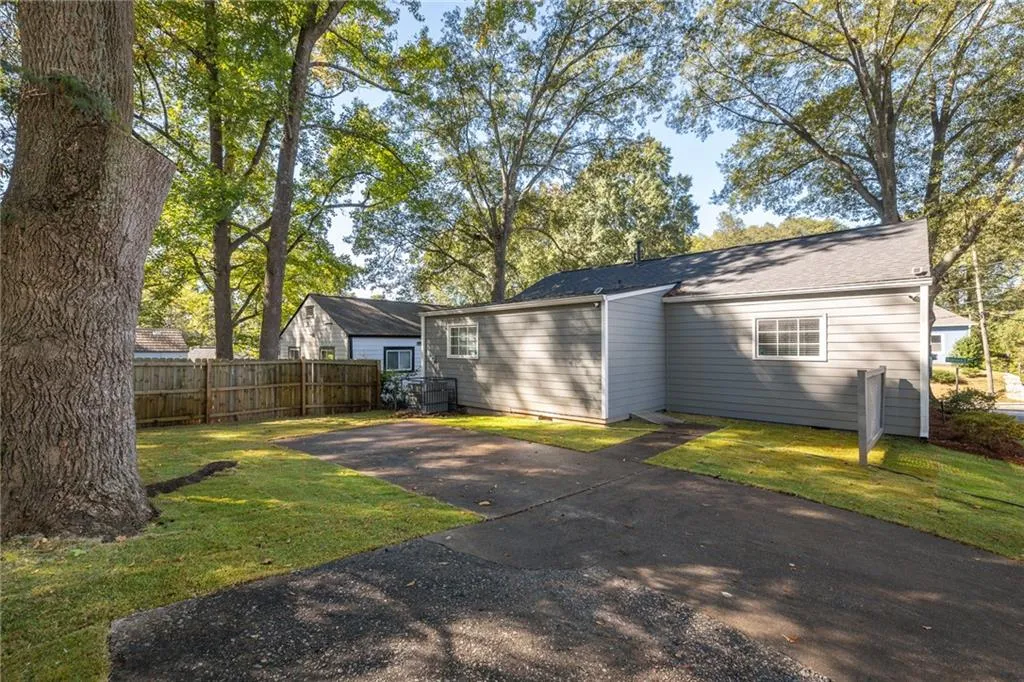 Atlanta, Georgia 30310, United States, 3 Bedrooms Bedrooms, ,2 BathroomsBathrooms,Residential,Active,37330