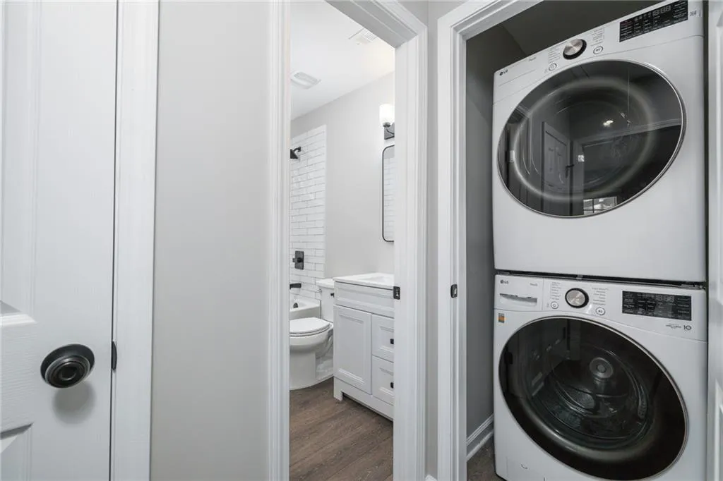 Atlanta, Georgia 30310, United States, 3 Bedrooms Bedrooms, ,2 BathroomsBathrooms,Residential,Active,37330