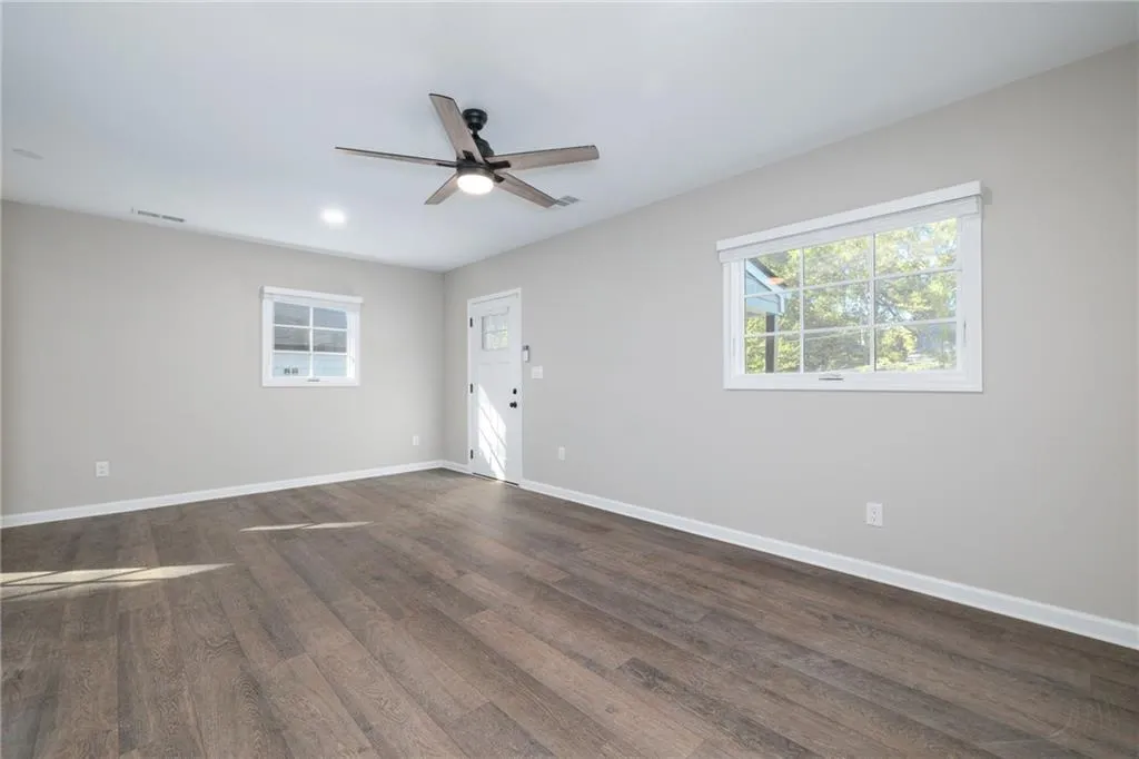 Atlanta, Georgia 30310, United States, 3 Bedrooms Bedrooms, ,2 BathroomsBathrooms,Residential,Active,37330