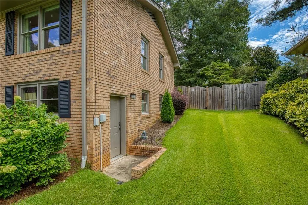 Smyrna, Georgia 30082, United States, 3 Bedrooms Bedrooms, ,3 BathroomsBathrooms,Residential,Active,197442