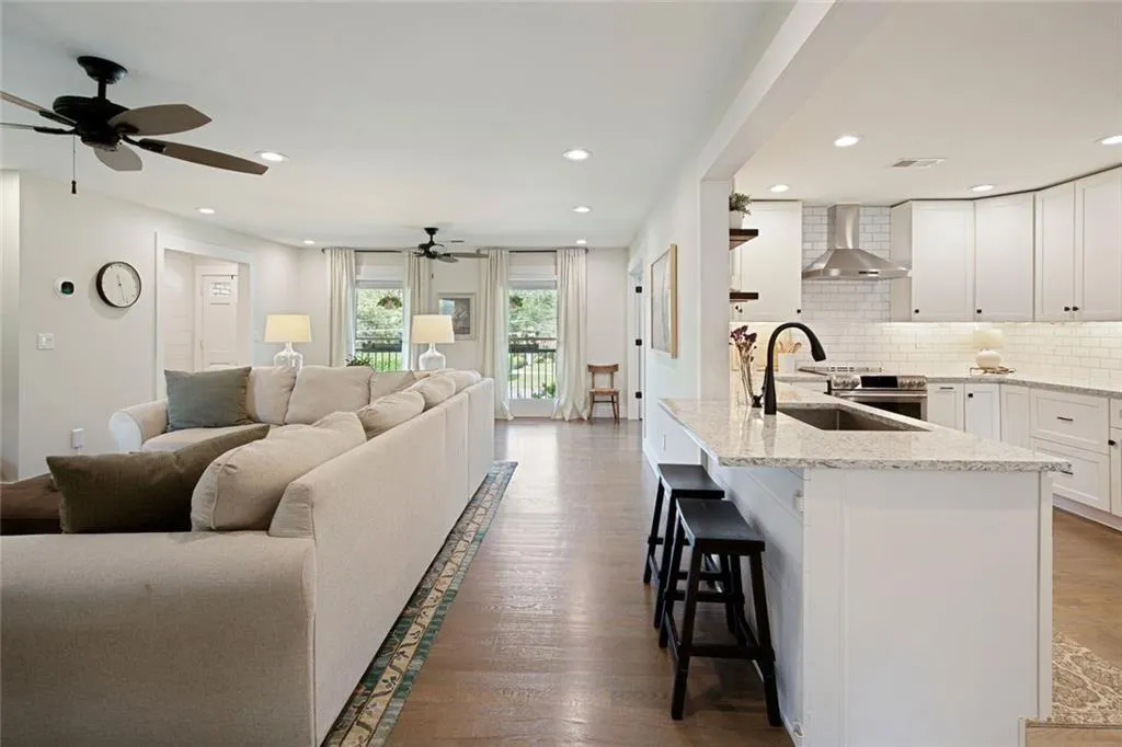 Smyrna, Georgia 30082, United States, 3 Bedrooms Bedrooms, ,3 BathroomsBathrooms,Residential,Active,197442