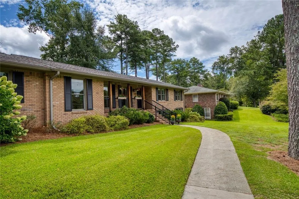 Smyrna, Georgia 30082, United States, 3 Bedrooms Bedrooms, ,3 BathroomsBathrooms,Residential,Active,197442