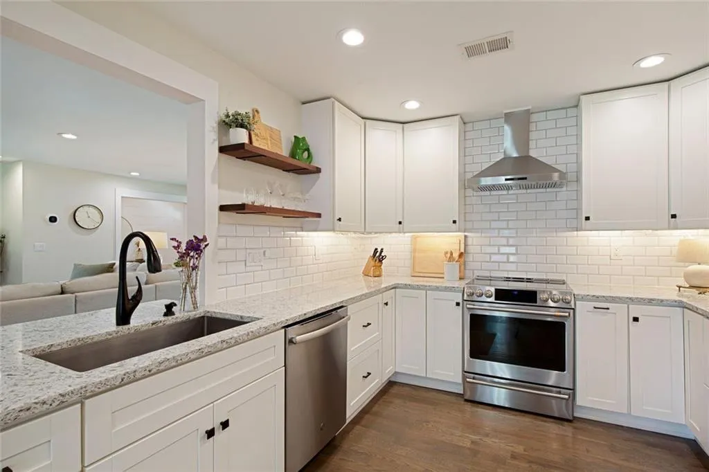 Smyrna, Georgia 30082, United States, 3 Bedrooms Bedrooms, ,3 BathroomsBathrooms,Residential,Active,197442