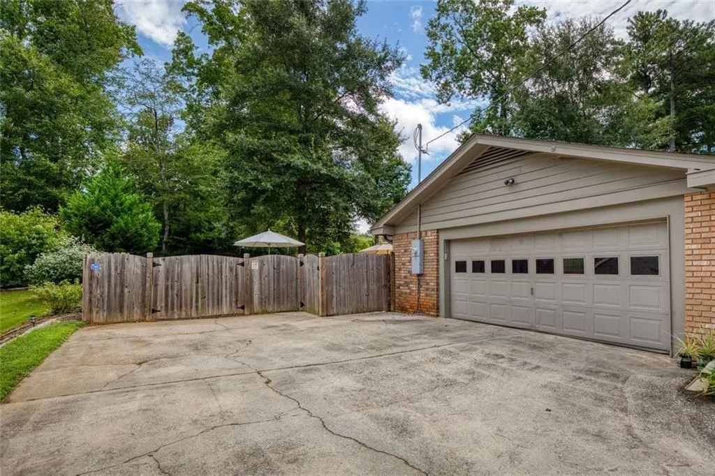 Smyrna, Georgia 30082, United States, 3 Bedrooms Bedrooms, ,3 BathroomsBathrooms,Residential,Active,197442