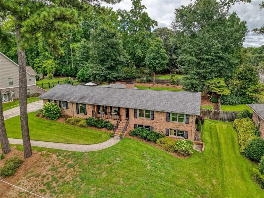 Smyrna, Georgia 30082, United States, 3 Bedrooms Bedrooms, ,3 BathroomsBathrooms,Residential,Active,197442