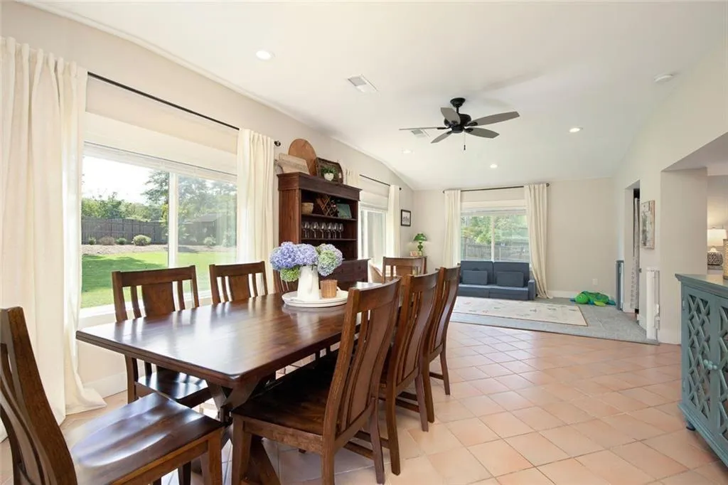 Smyrna, Georgia 30082, United States, 3 Bedrooms Bedrooms, ,3 BathroomsBathrooms,Residential,Active,197442