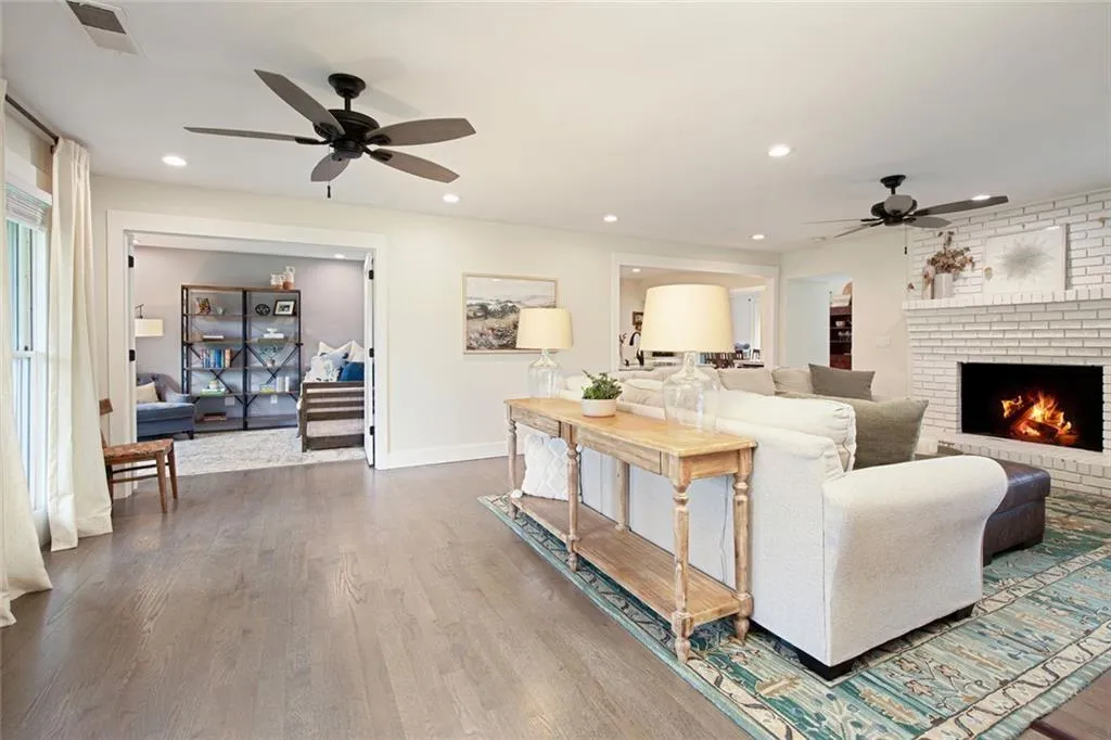 Smyrna, Georgia 30082, United States, 3 Bedrooms Bedrooms, ,3 BathroomsBathrooms,Residential,Active,197442