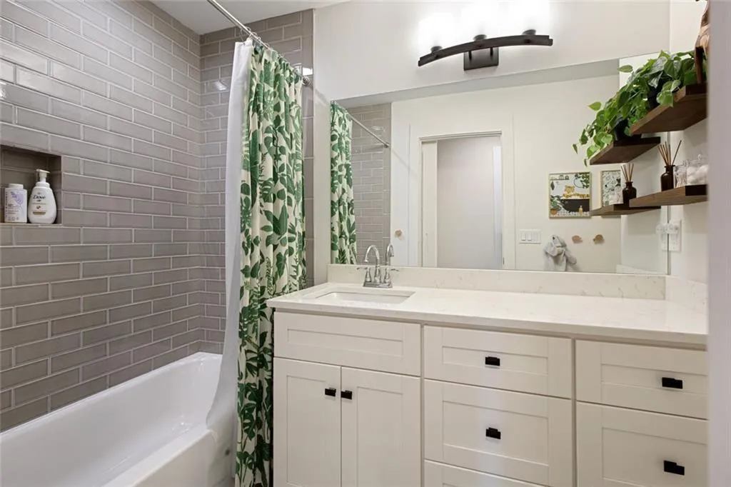 Smyrna, Georgia 30082, United States, 3 Bedrooms Bedrooms, ,3 BathroomsBathrooms,Residential,Active,197442