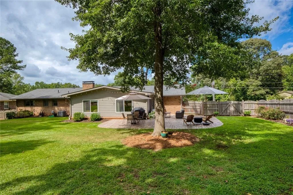 Smyrna, Georgia 30082, United States, 3 Bedrooms Bedrooms, ,3 BathroomsBathrooms,Residential,Active,197442