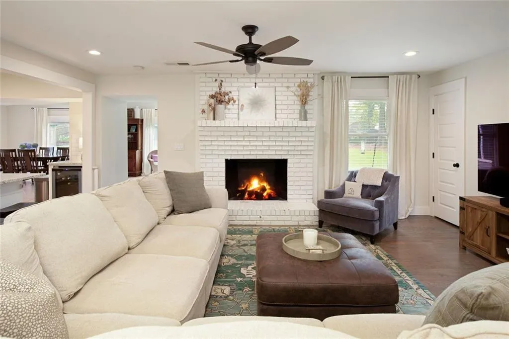 Smyrna, Georgia 30082, United States, 3 Bedrooms Bedrooms, ,3 BathroomsBathrooms,Residential,Active,197442